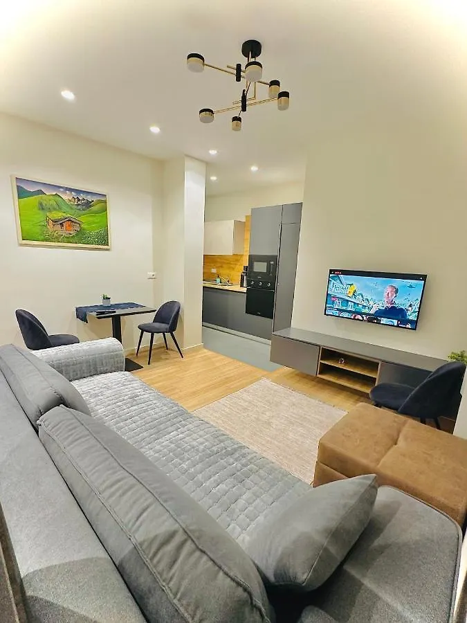 Charming And Bright Tirana Center Apartament Apartment